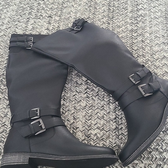 hally buckle boot
